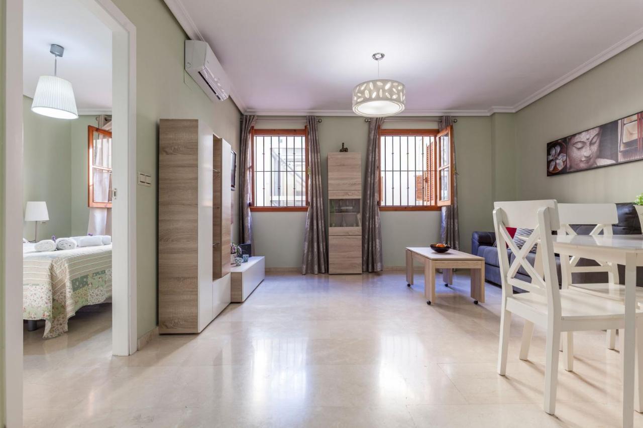 Apartamento Calle Sierpes Sevilla Bagian luar foto